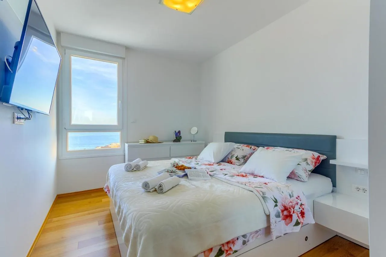 Sea Smile Apartment With Garage Parking Split