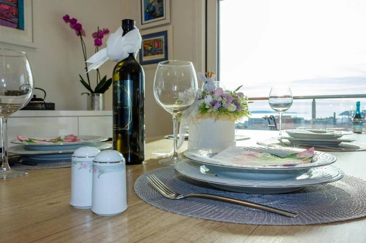 Sea Smile Apartment With Garage Parking 0*, Split Croatia