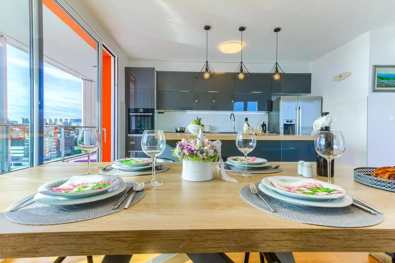 Sea Smile Apartment With Garage Parking Split